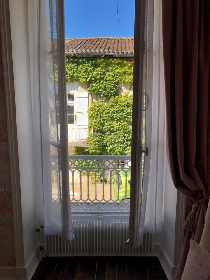 Les Deux Colombiers Bed and Breakfast Chapdeuil Εξωτερικό φωτογραφία